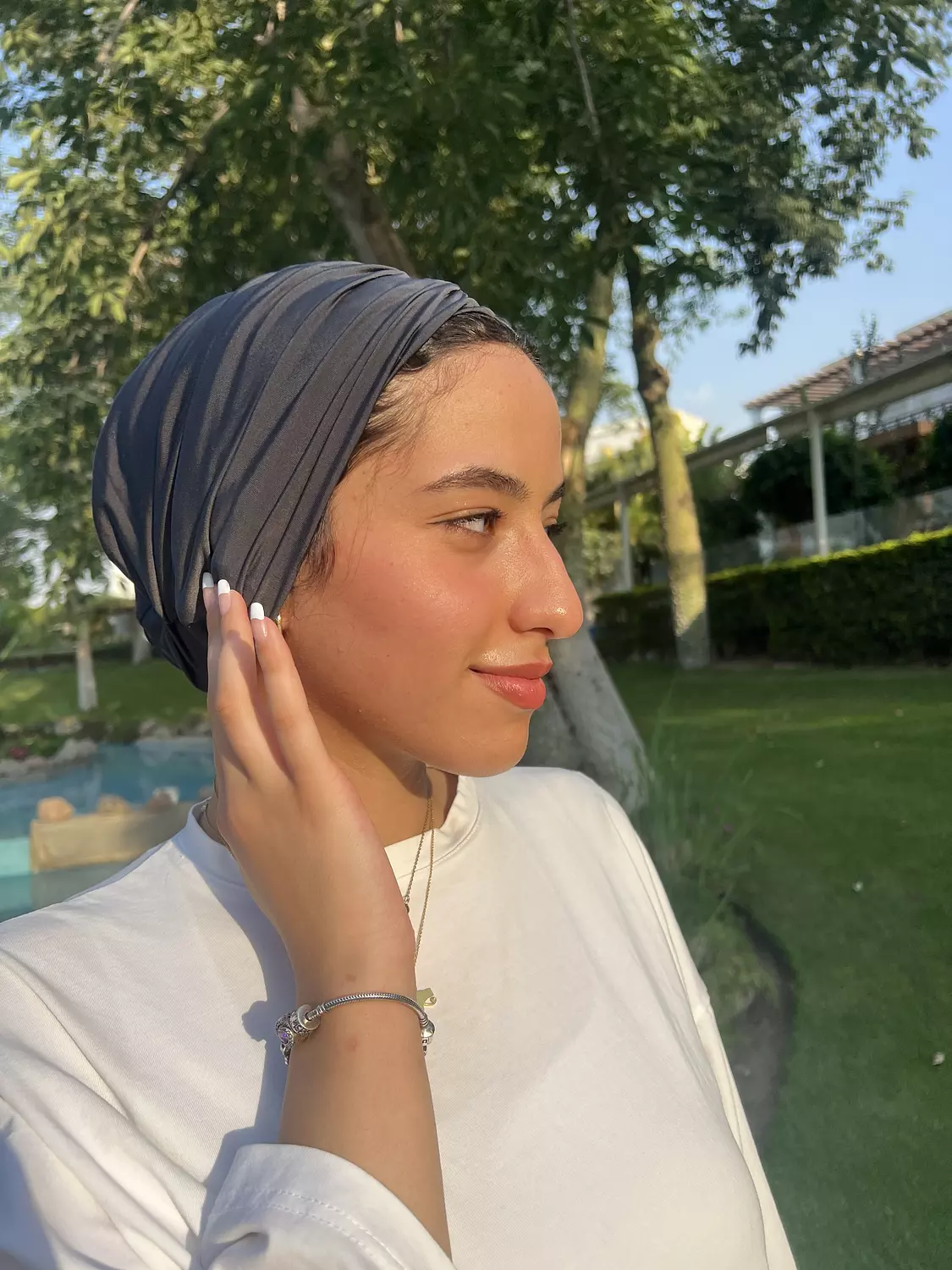 The dark grey turban 3