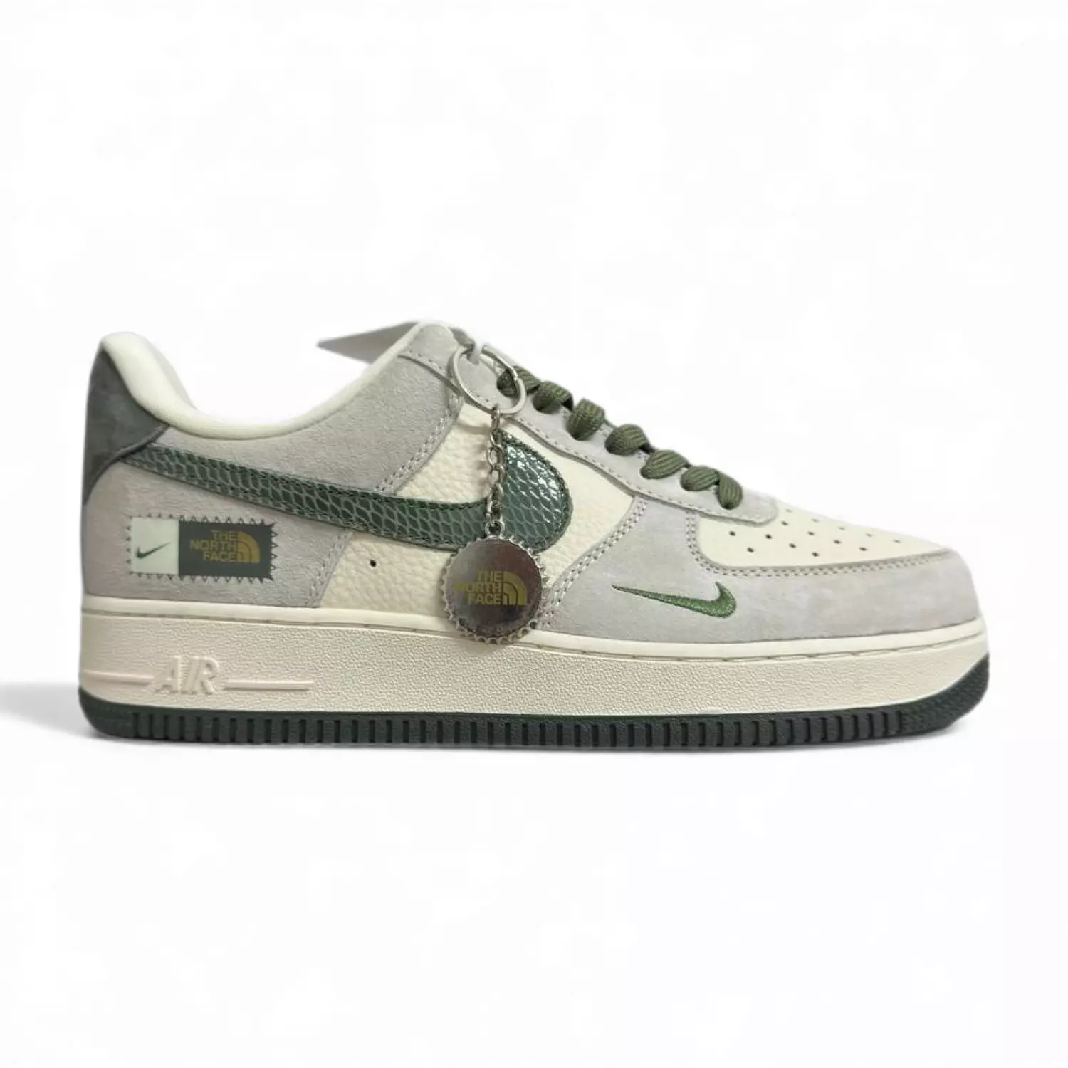 Nike air force 1 Northface green edition image