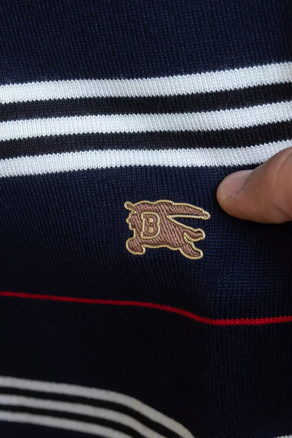 BURBERRY TSHIRT \ 2116 hover image