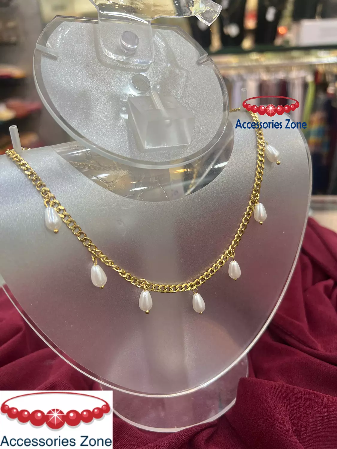Pearl necklace 