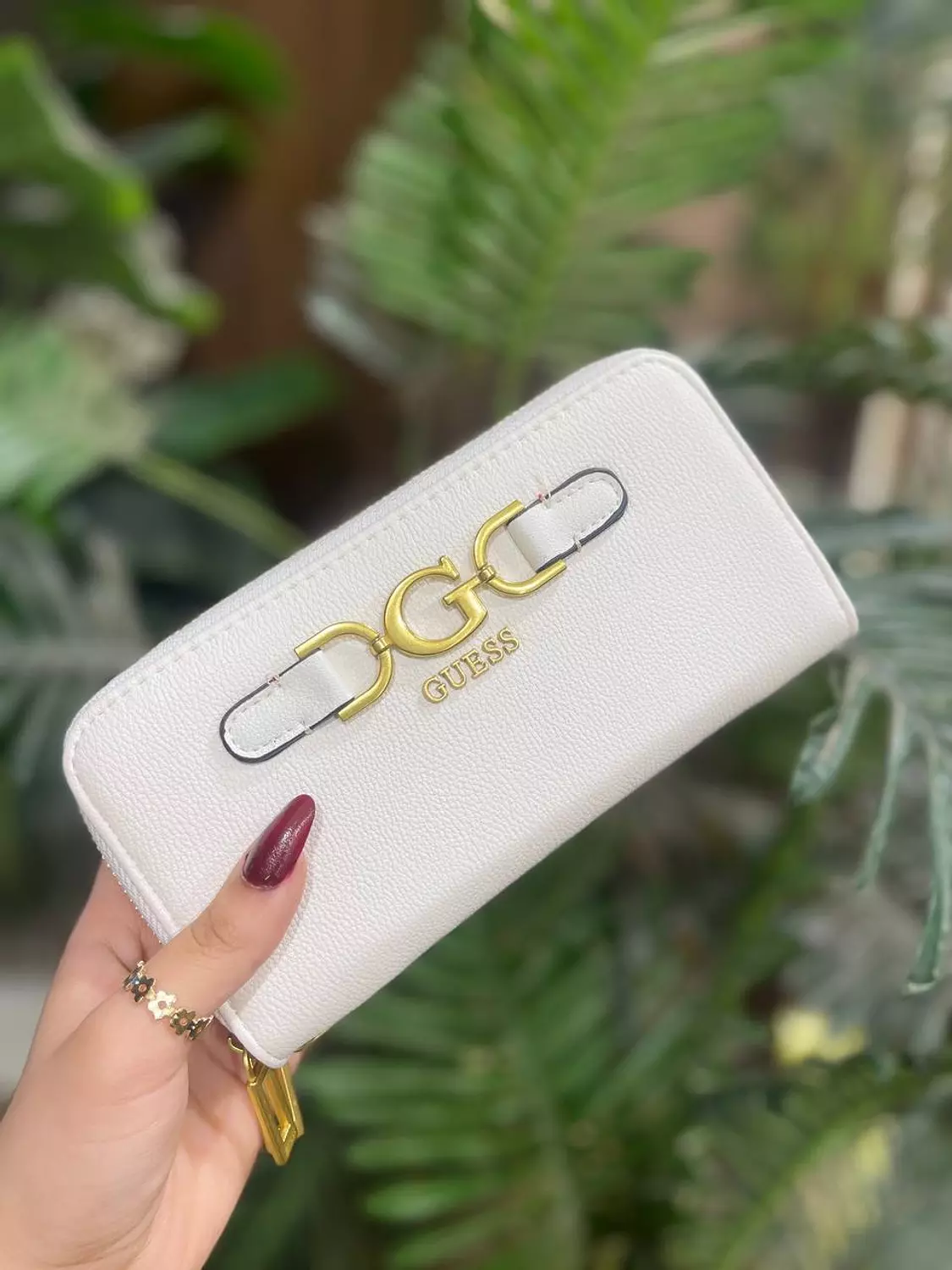 Guess wallet W05 image