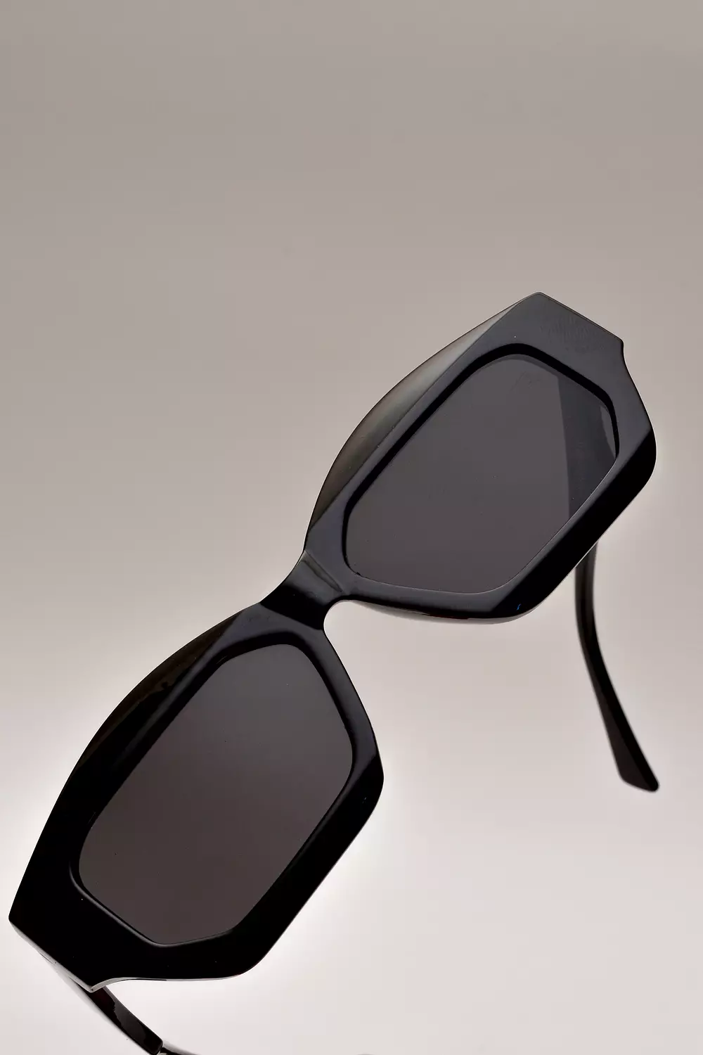 trendy sunglasses image
