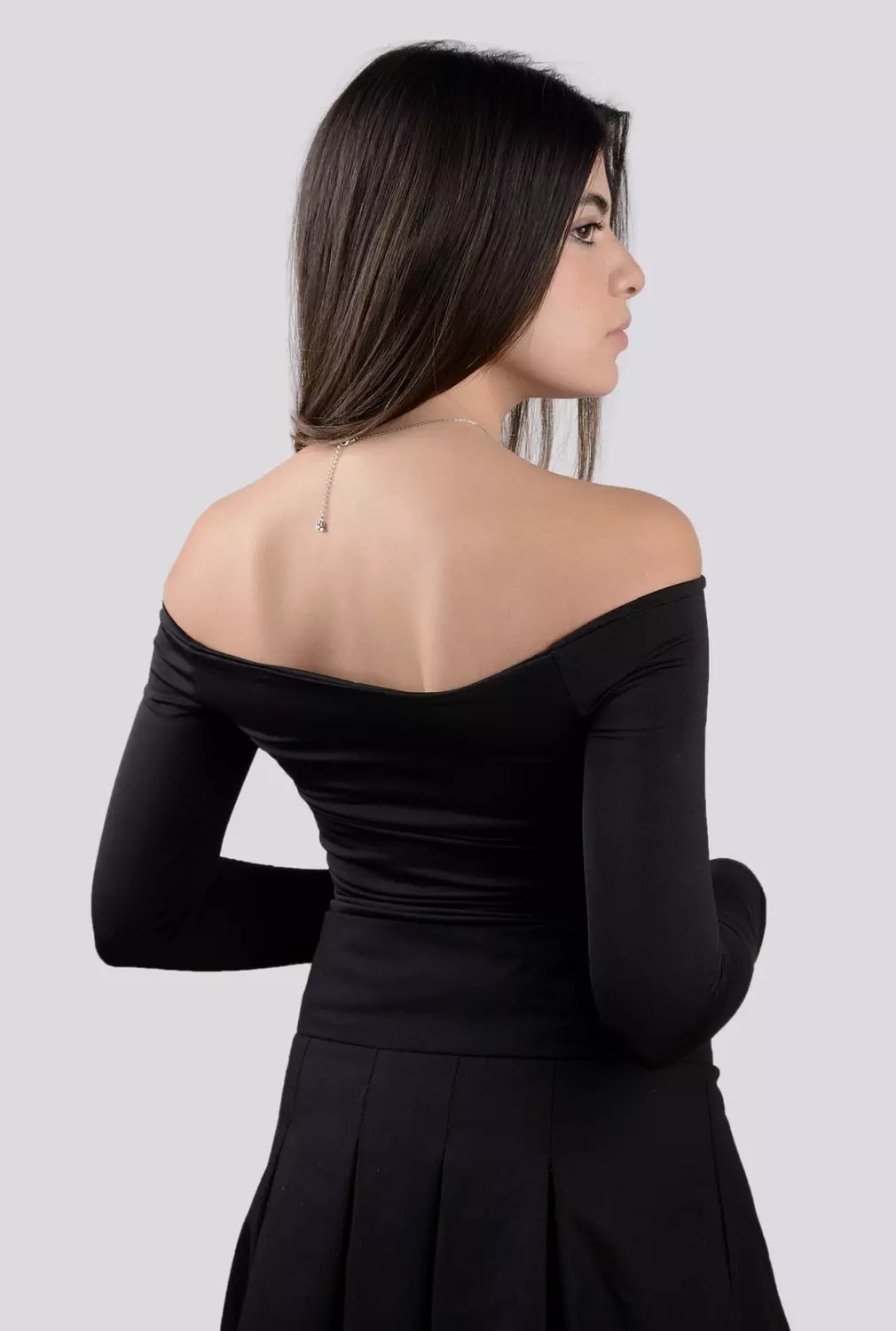 Off-shoulder top 1