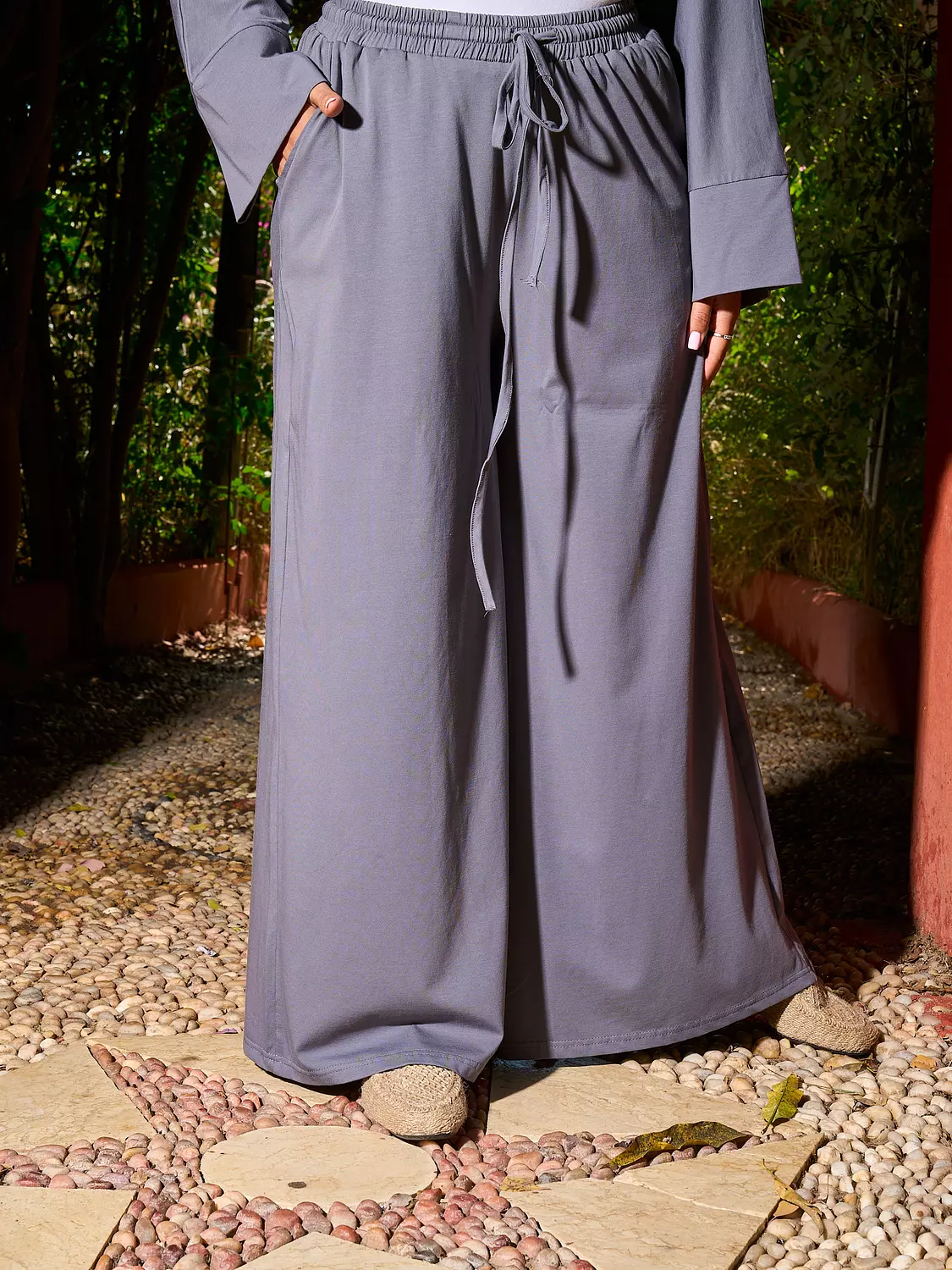 Worood Comfy Set with Pin - Grey 9