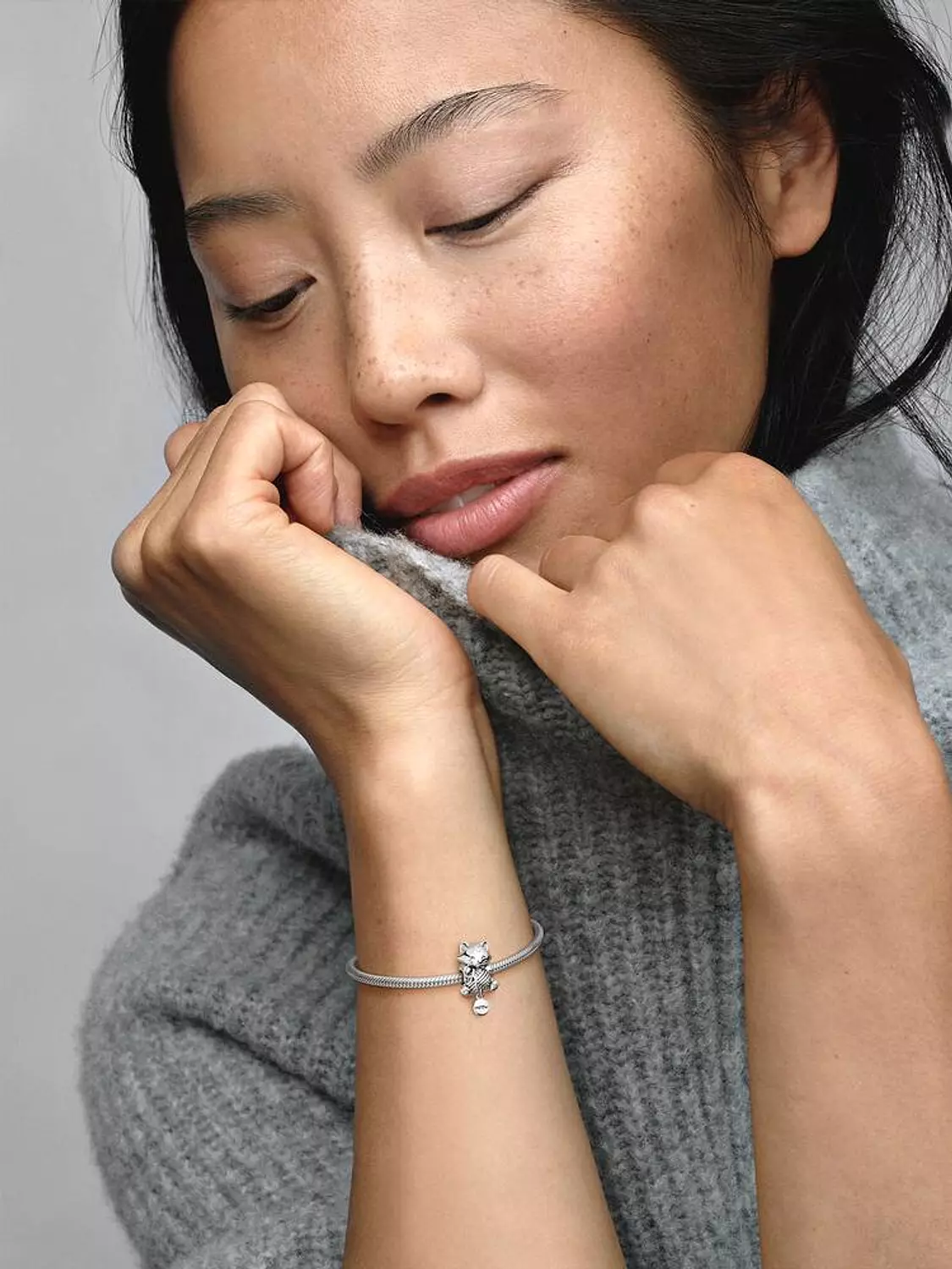  Kitten & Yarn Ball Charm 1