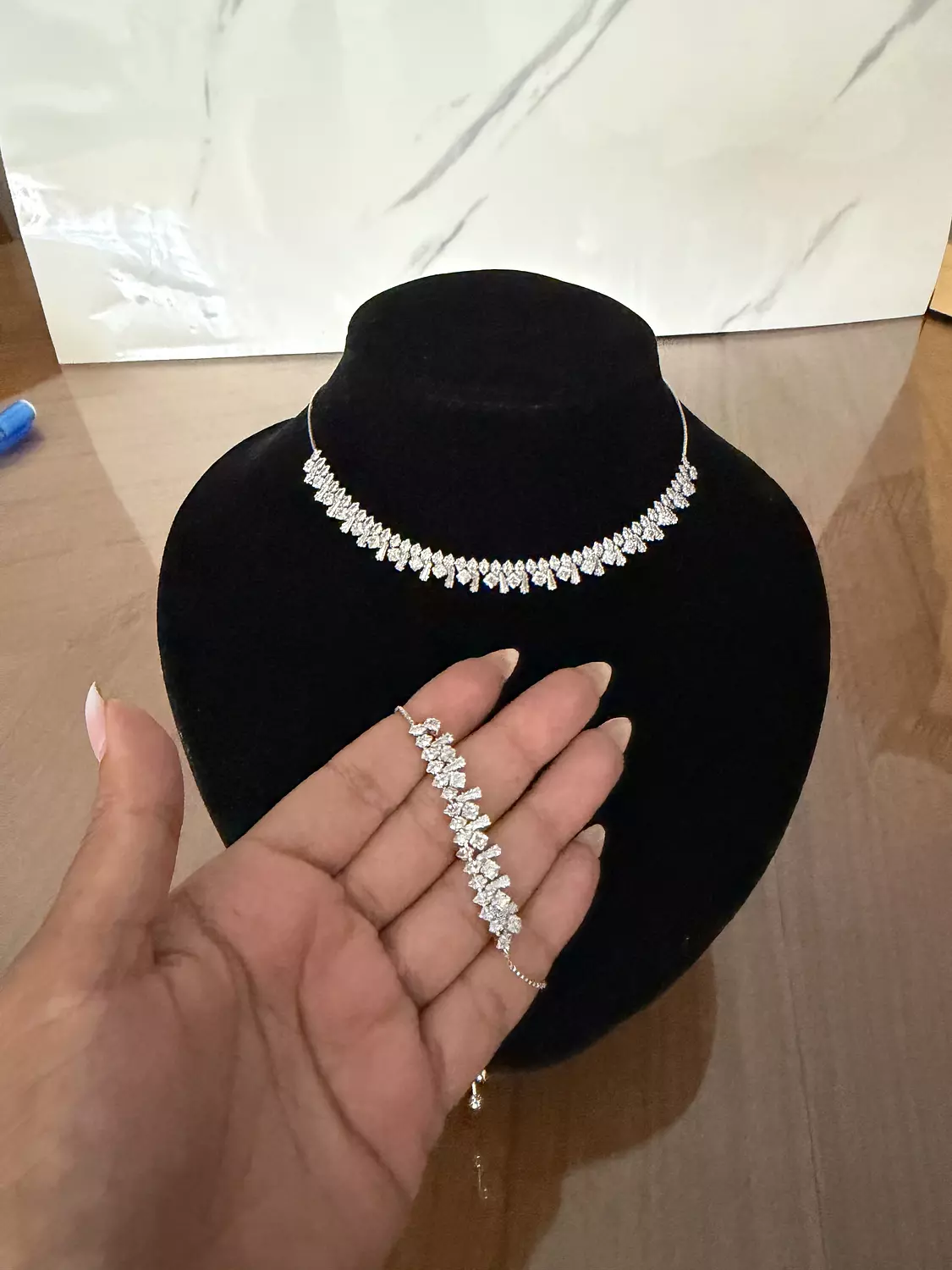 Zircon choker set 3