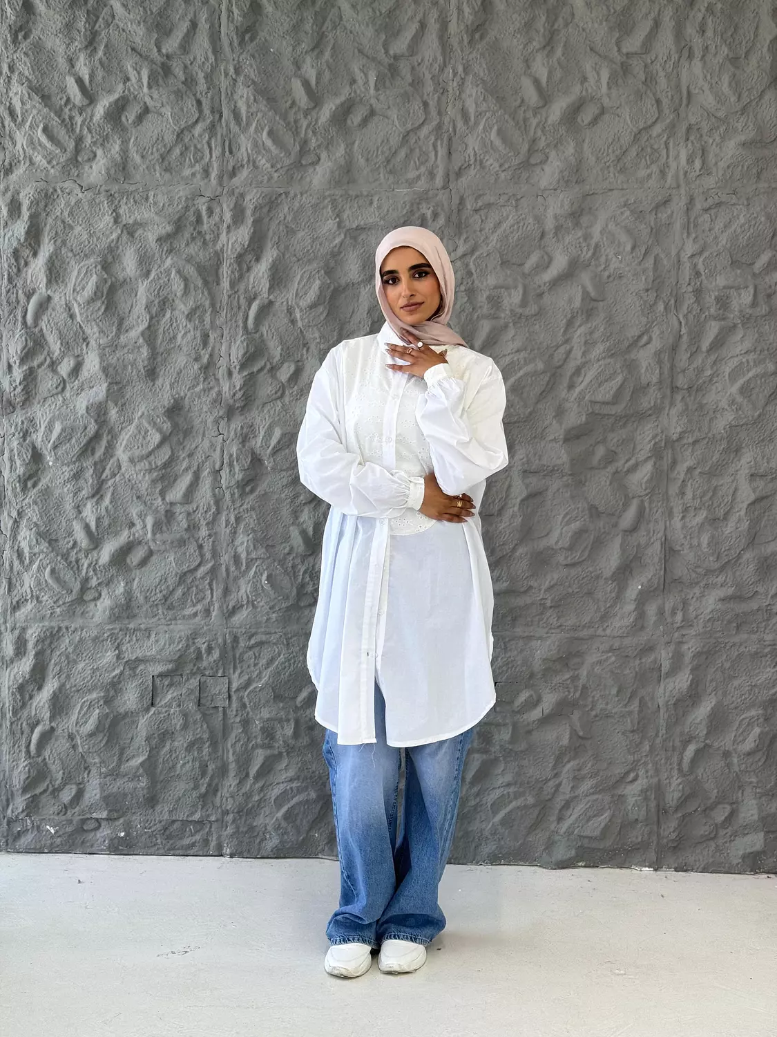 Yasmine Poplin Cotton Long Shirt in White 4