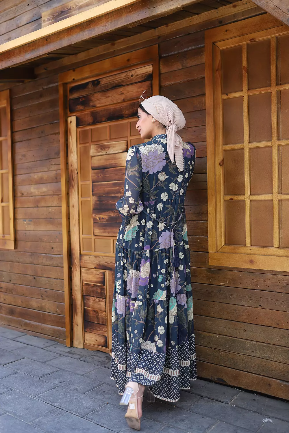 Flora dark Dress 4