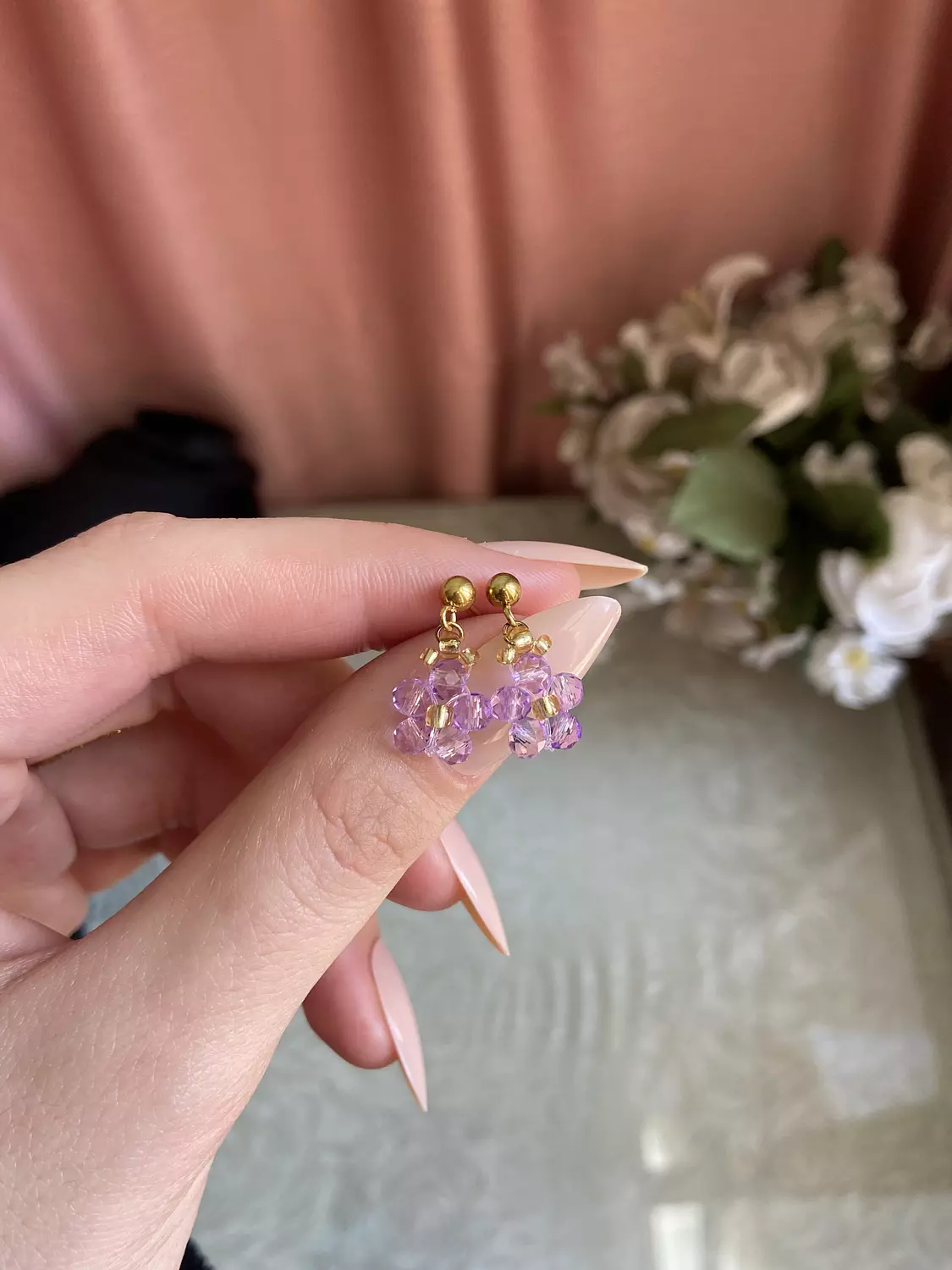 Zig zag flowers , purple crystals flowers with white flowers & earrings 💜✨ 1