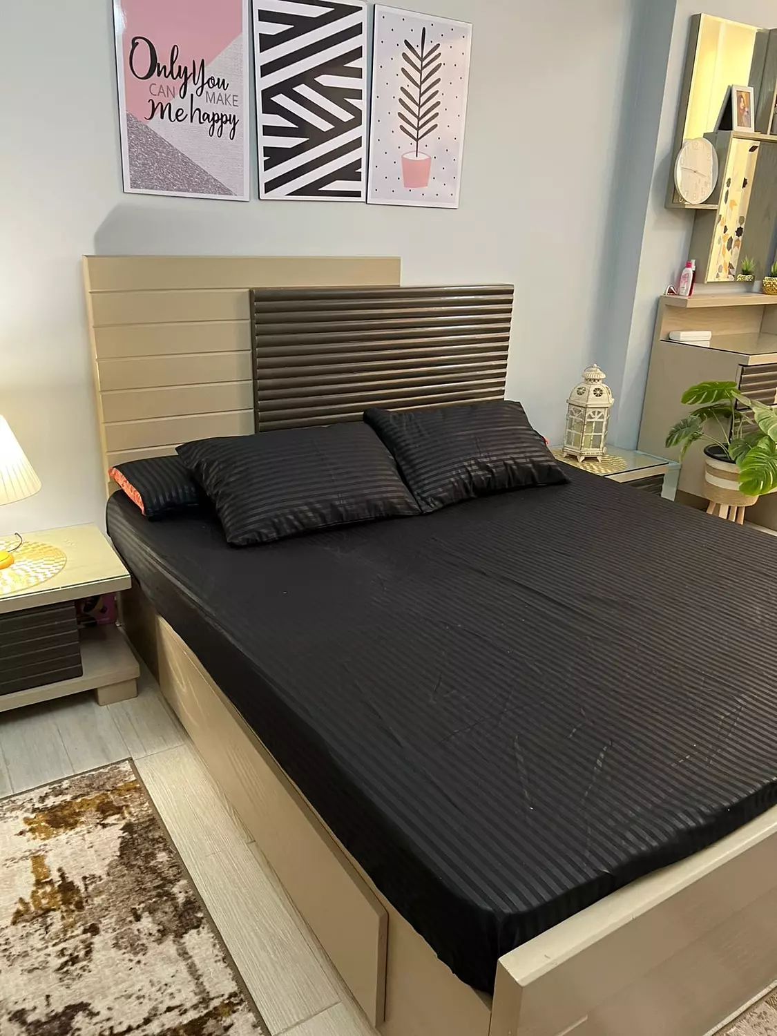 <p style="text-align: start"></p>