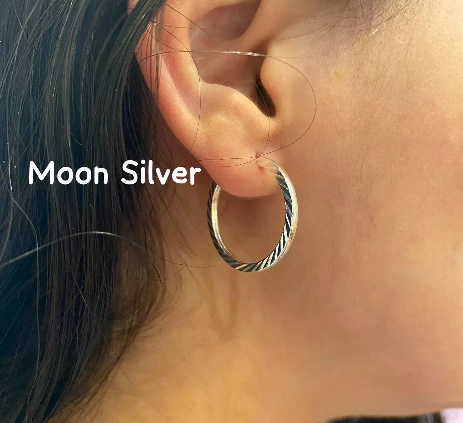 Small earring circle  image