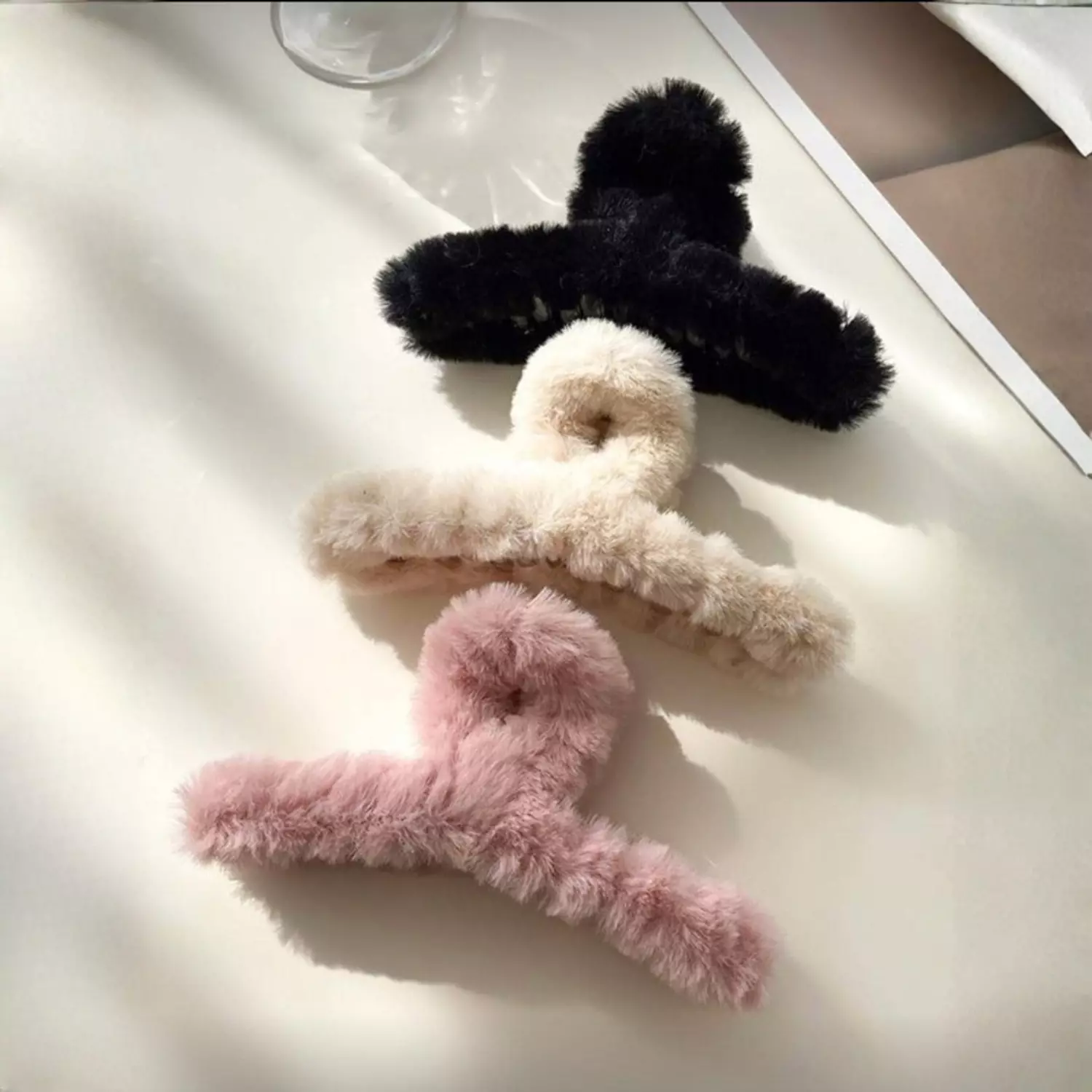 1 Pc Furry Claw Clips C image