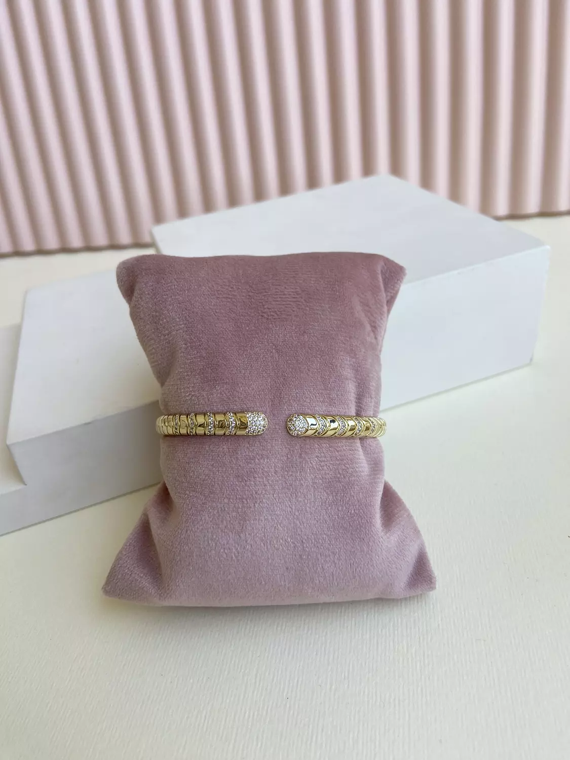 ‘The snake ’ gold platted bangles 3
