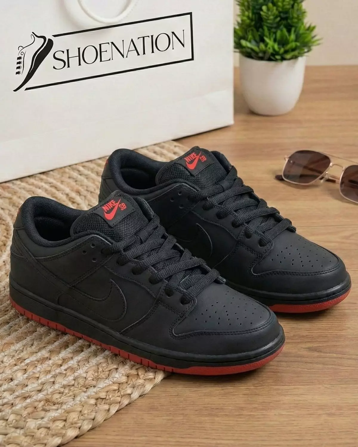 Nike SB Dunk Low Black Red 5