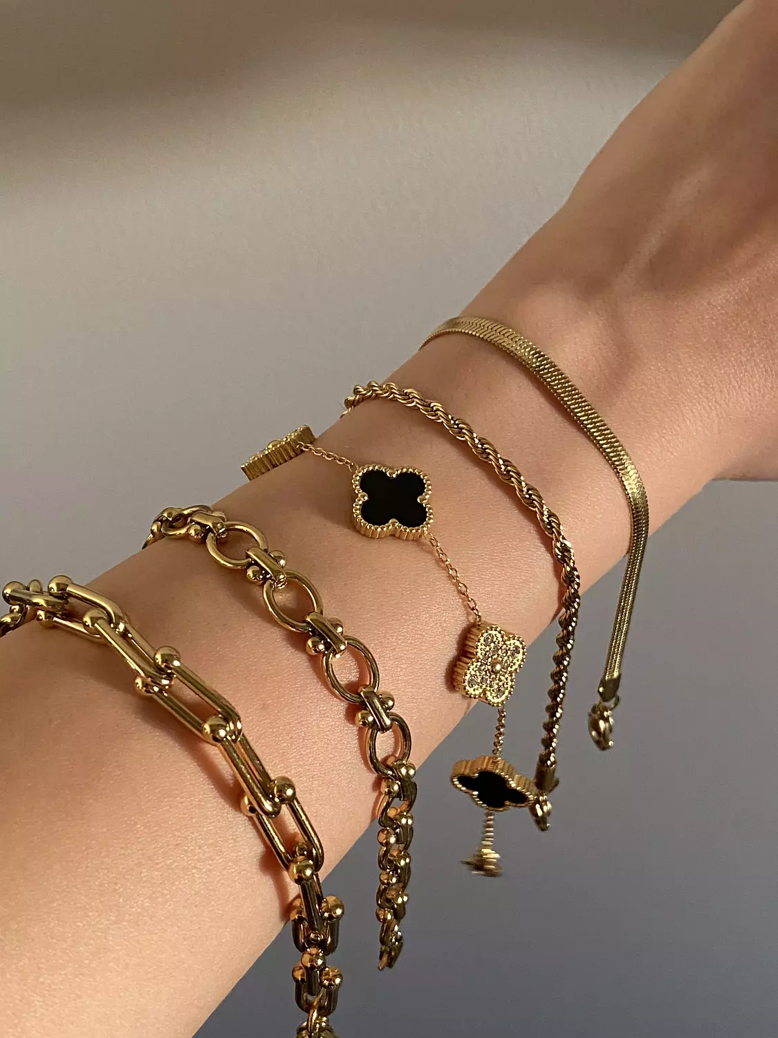 Black x studs Van Cleef Bracalet 1