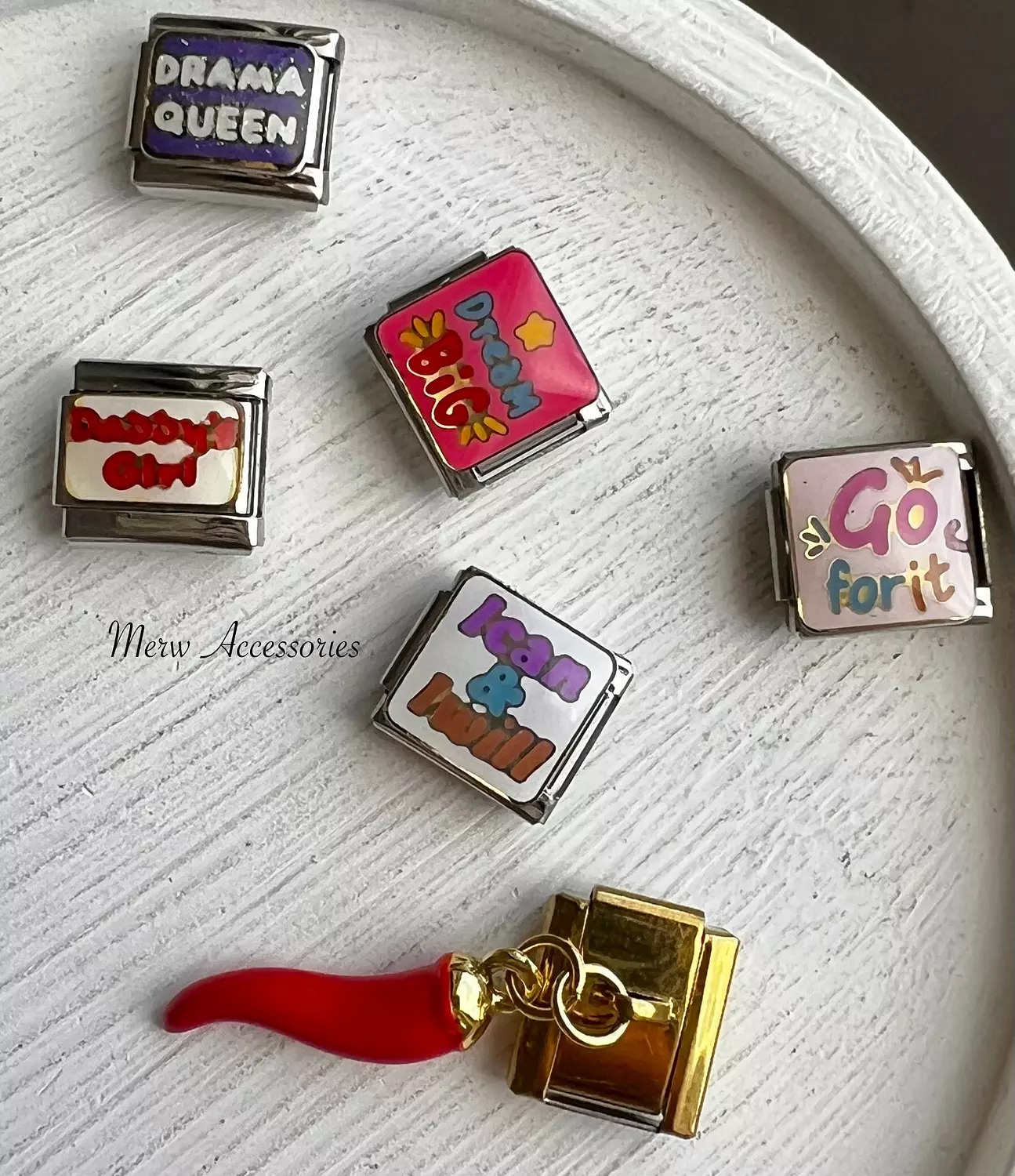 Drama queen charm 1