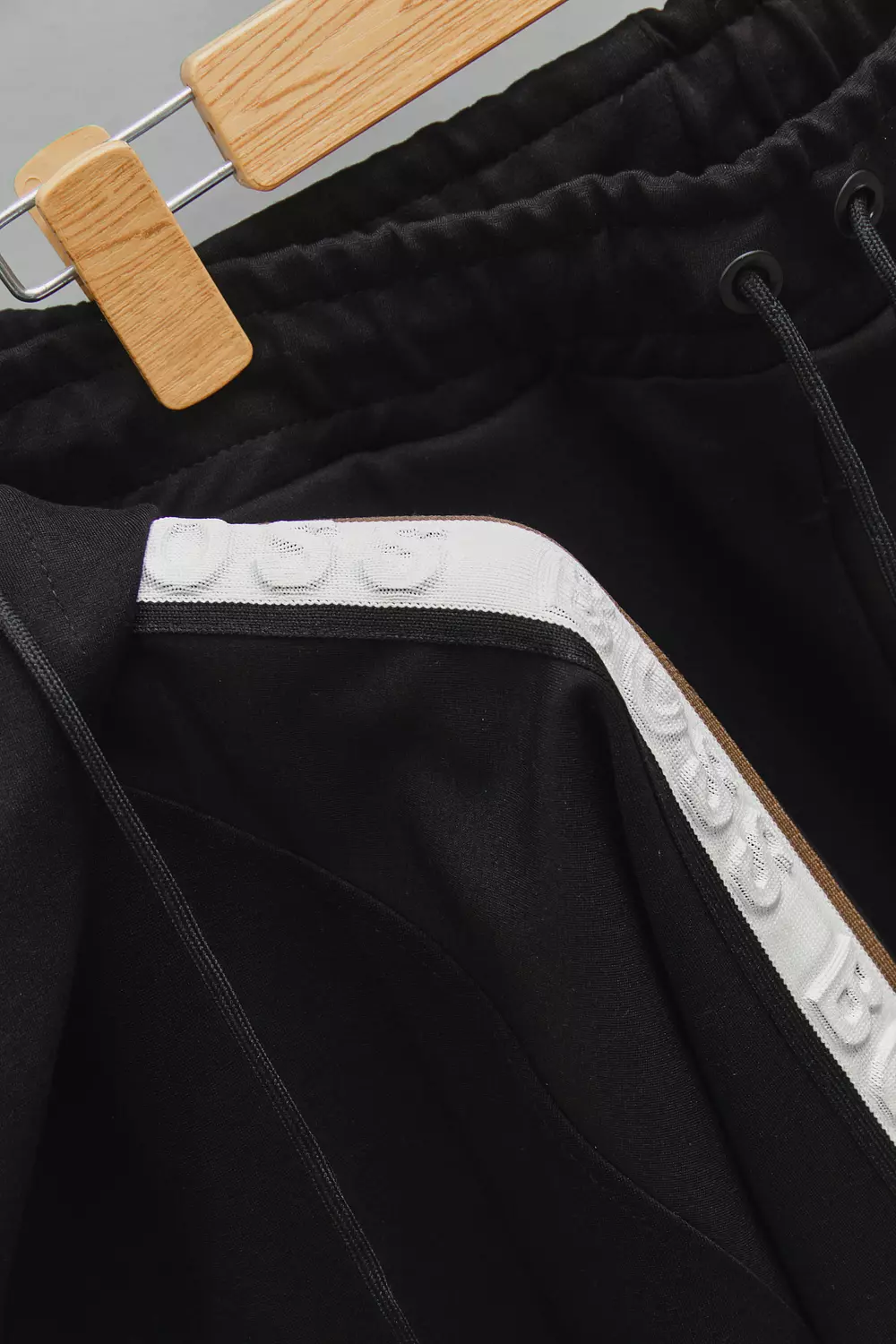 HUGO BOSS SUIT / 1520 hover image