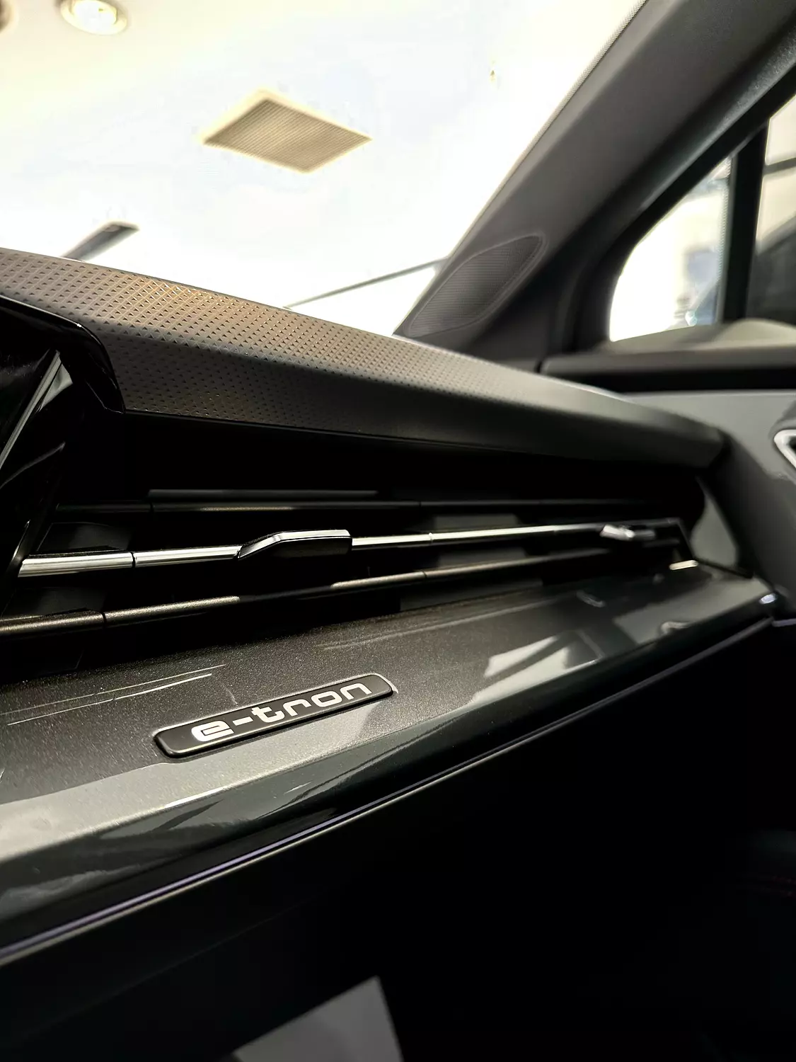 AUDI Q5 Etron  2