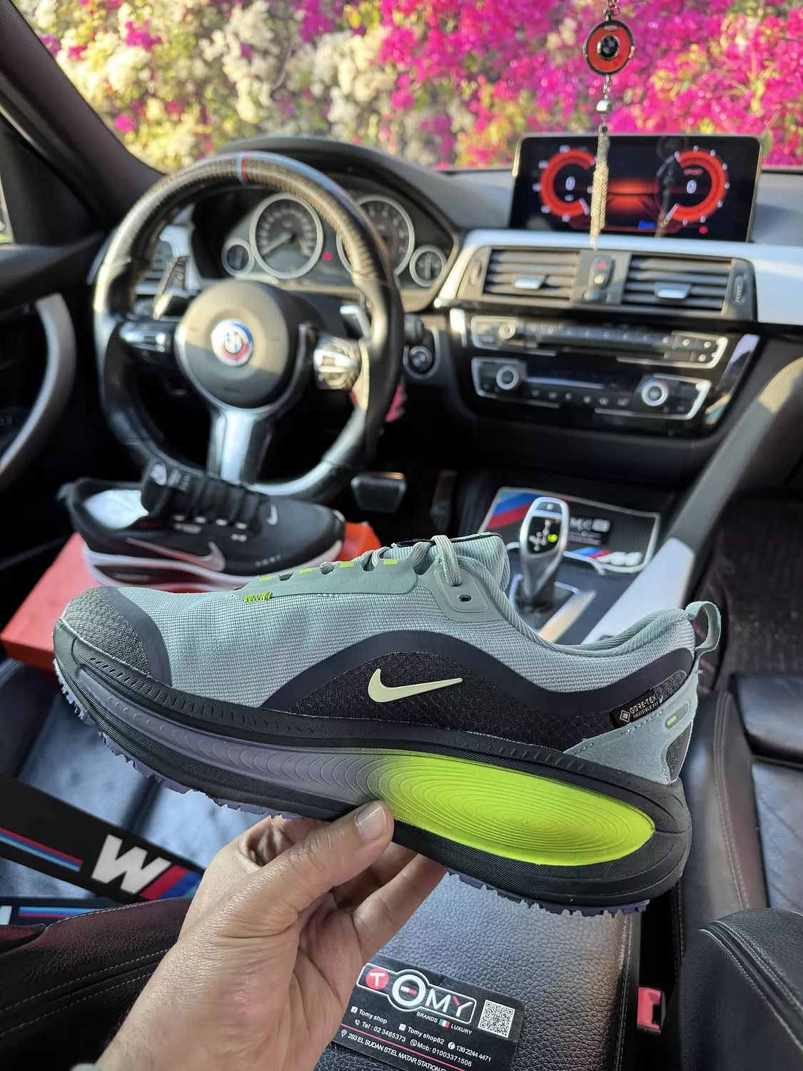 NIKE ZOOMX VOMERO18 hover image