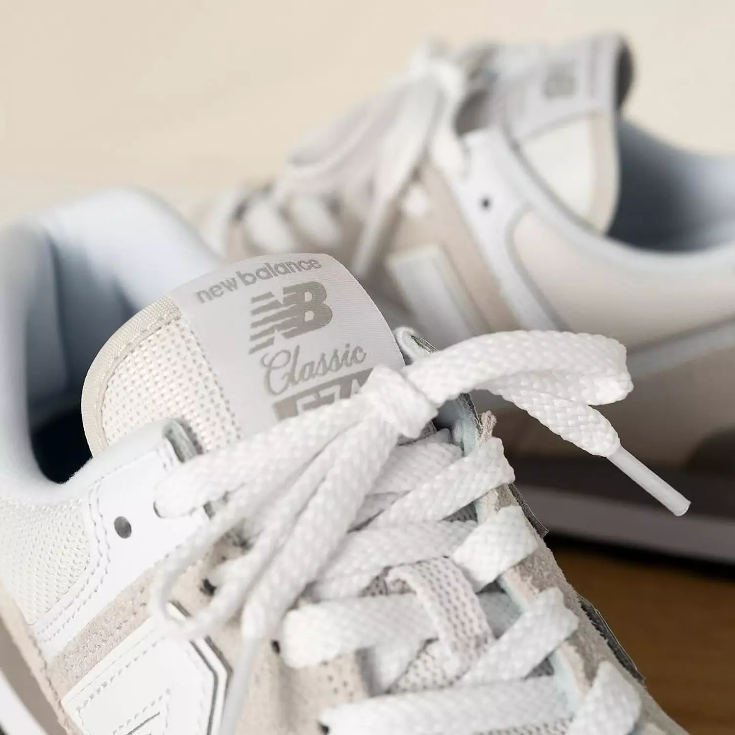 New Balance Women's  574 2