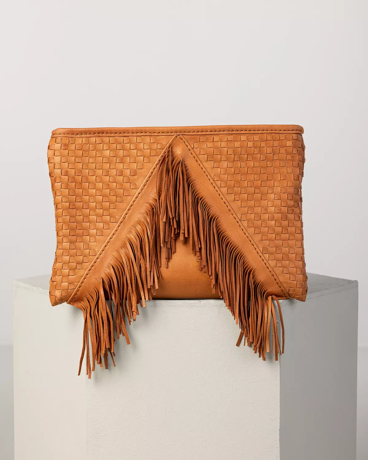 The woven and fringes Clutch  4