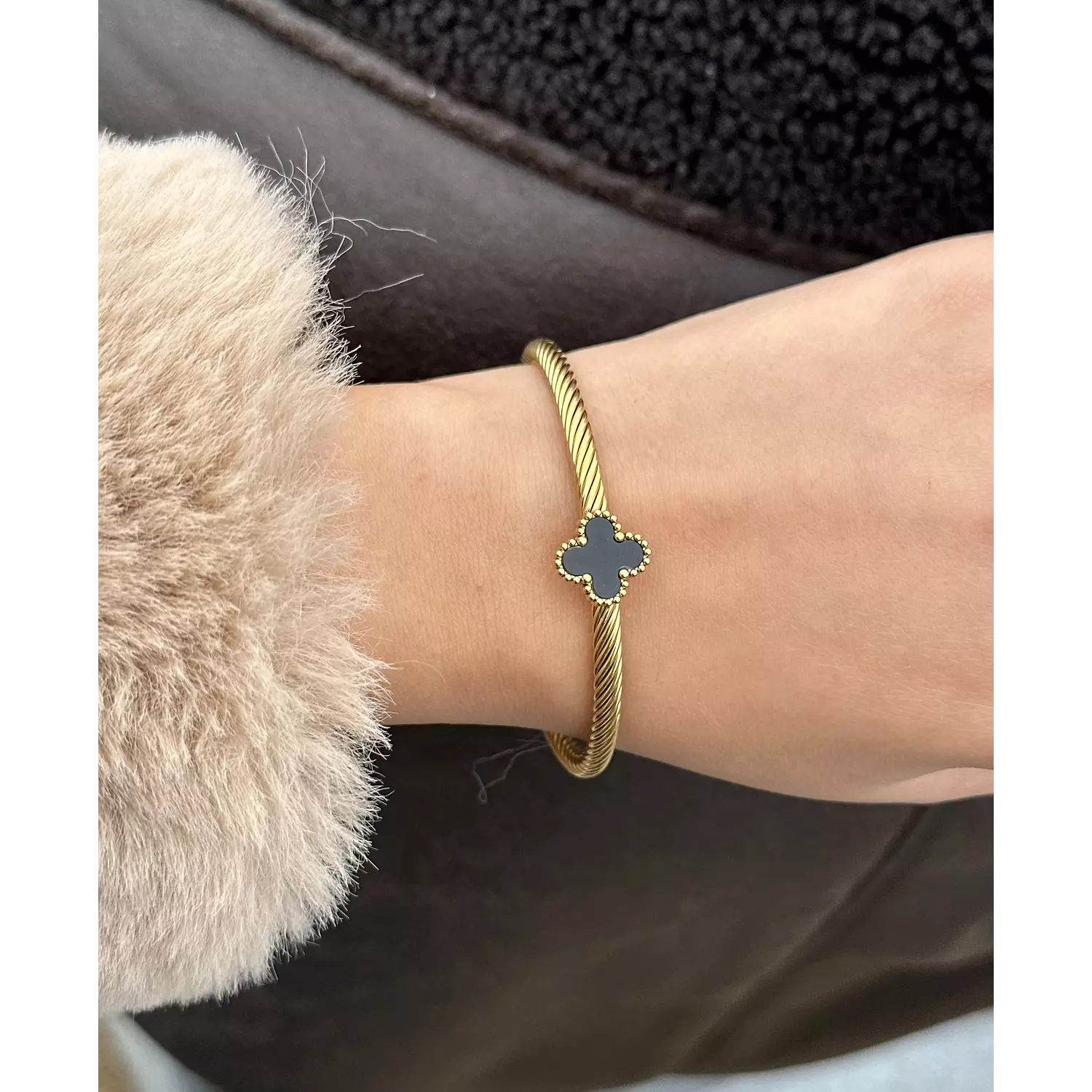Vancleef Bangle 0