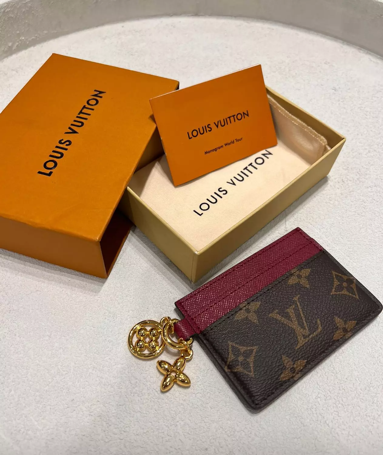 LV  cardholder  hover image