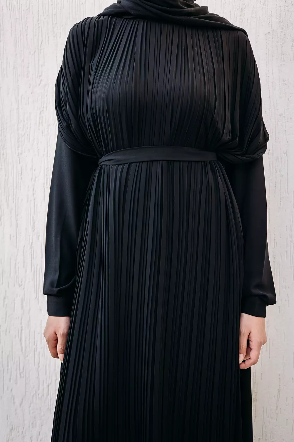 Night Blooming Abaya in Black 1
