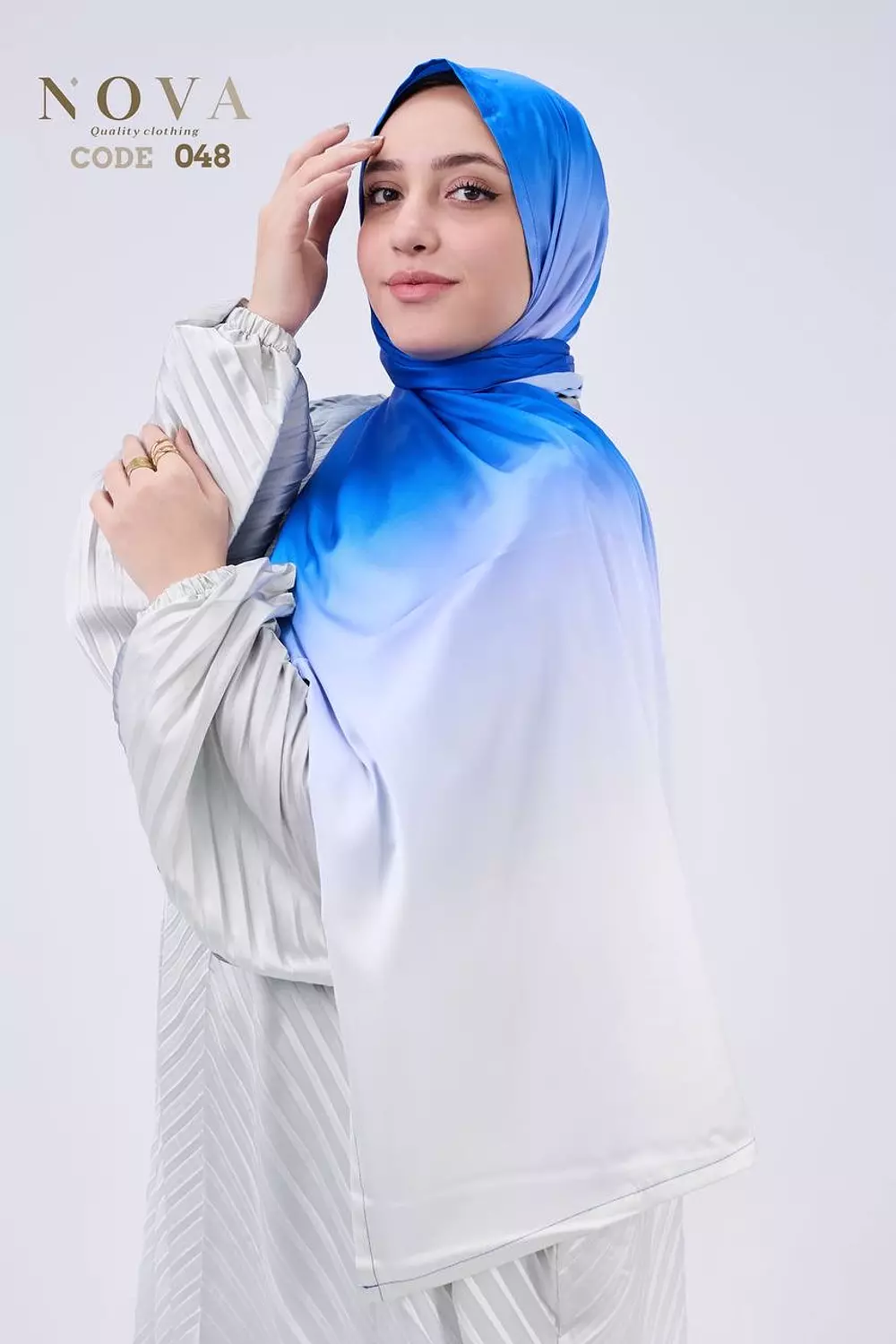Royal blue gradient pleated 2