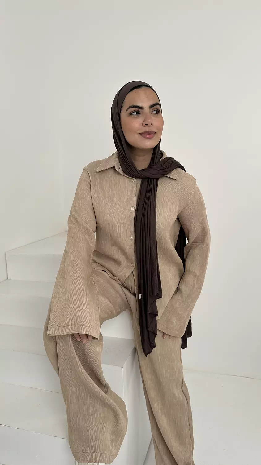 Elara Set In Beige  3