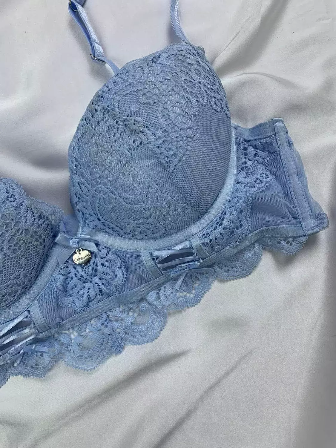 push up bra from censored with removable pads .. 38D 2