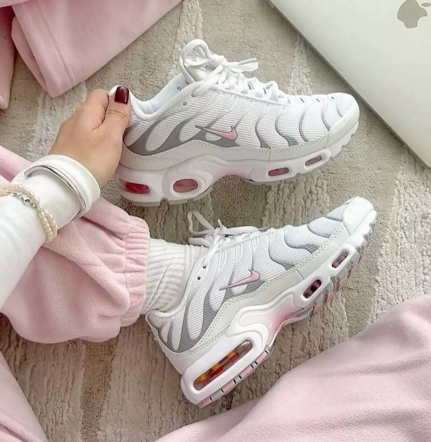 Nike Air Max Tn Plus White/ Grey/ Pink  2