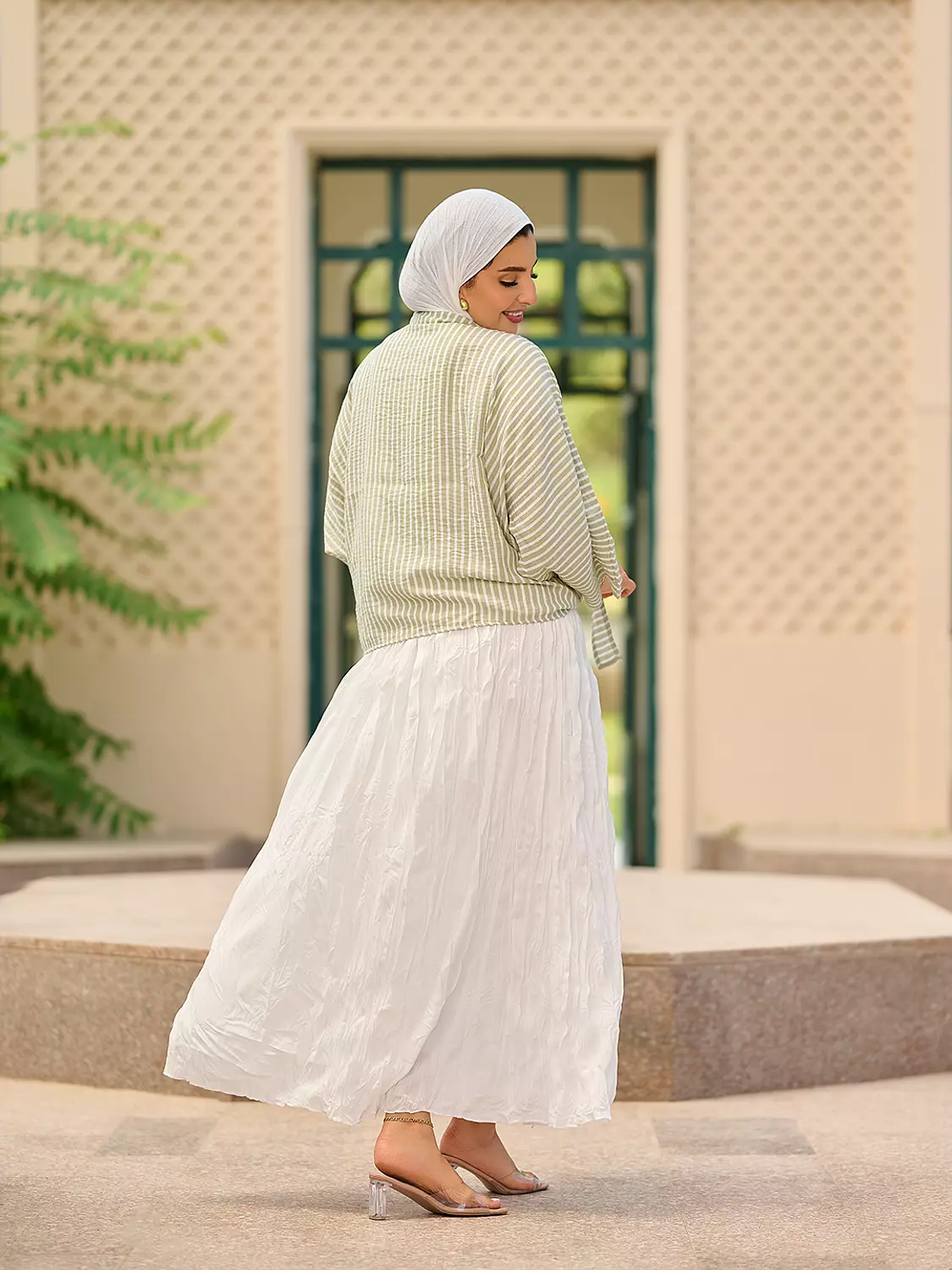 Crunchy skirt white  hover image