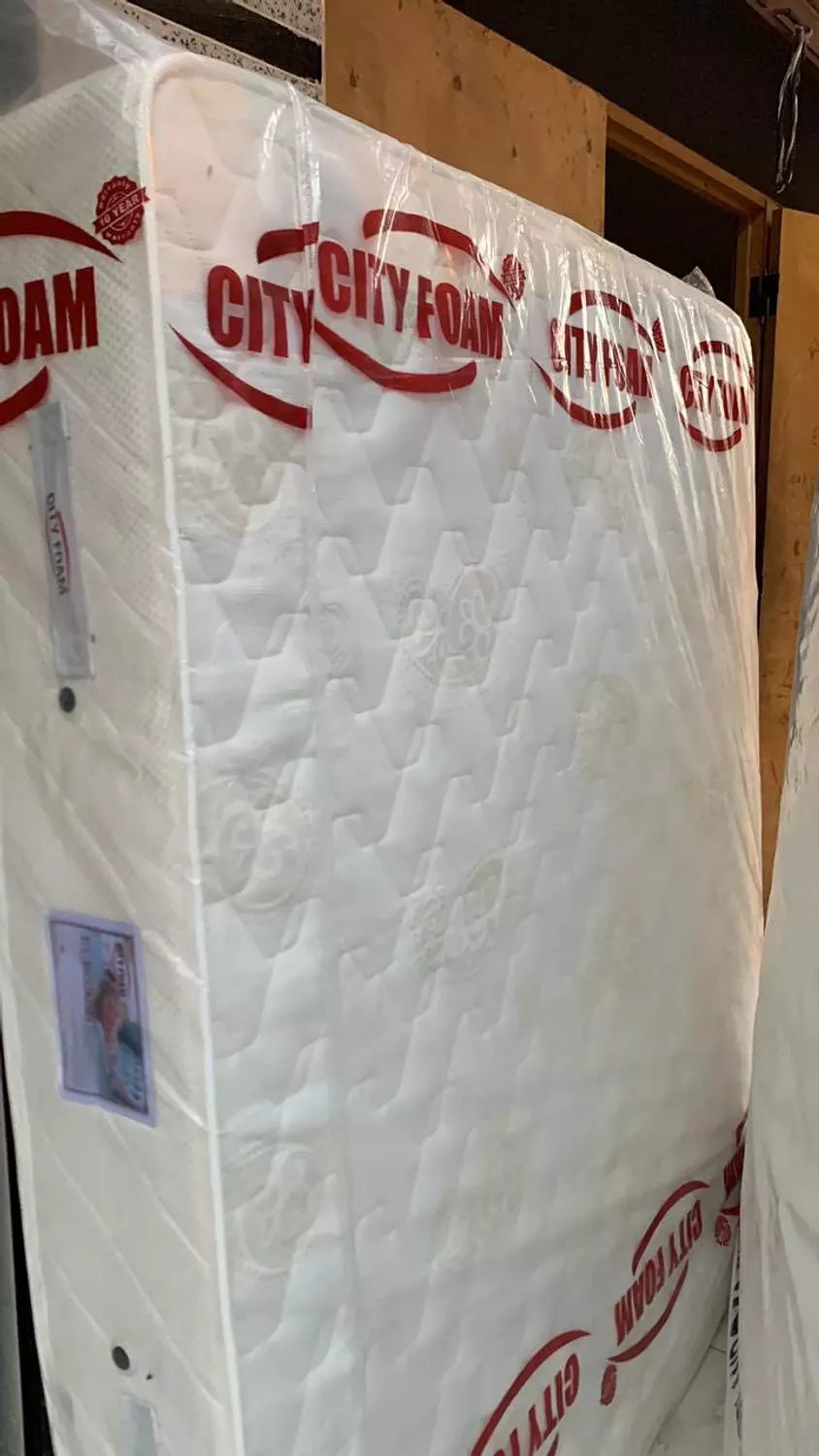 City Foam Mattress – Foam & Springs – 30 cm Height hover image