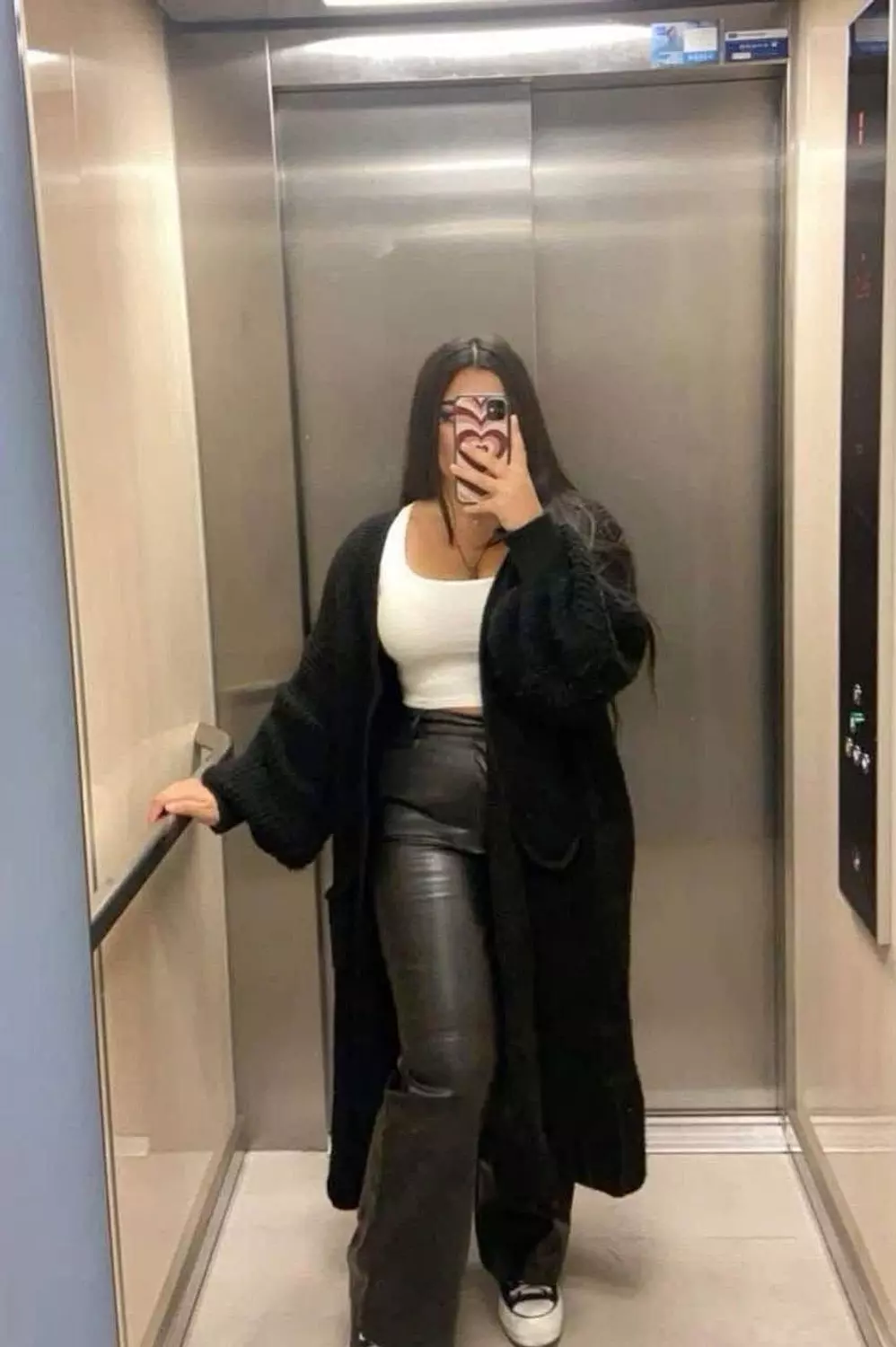 Elegant knitted cardigan 5