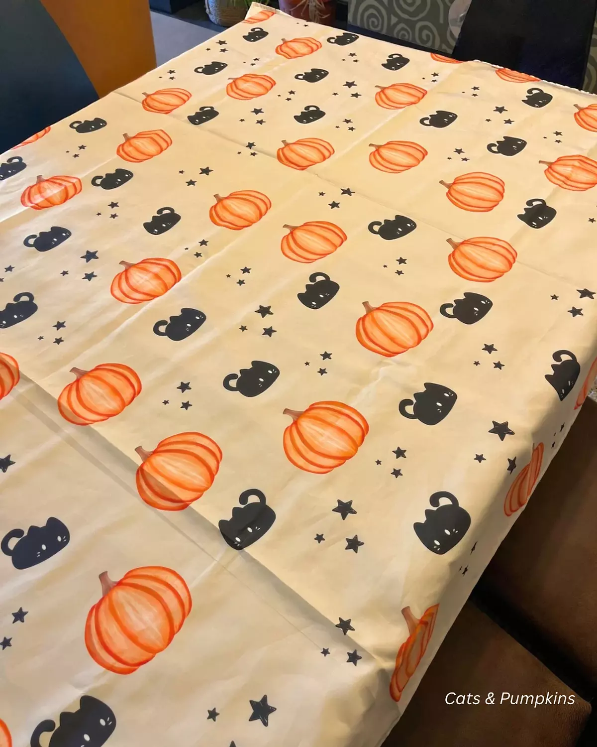 Cats & Pumpkins Halloween Tablecover 1