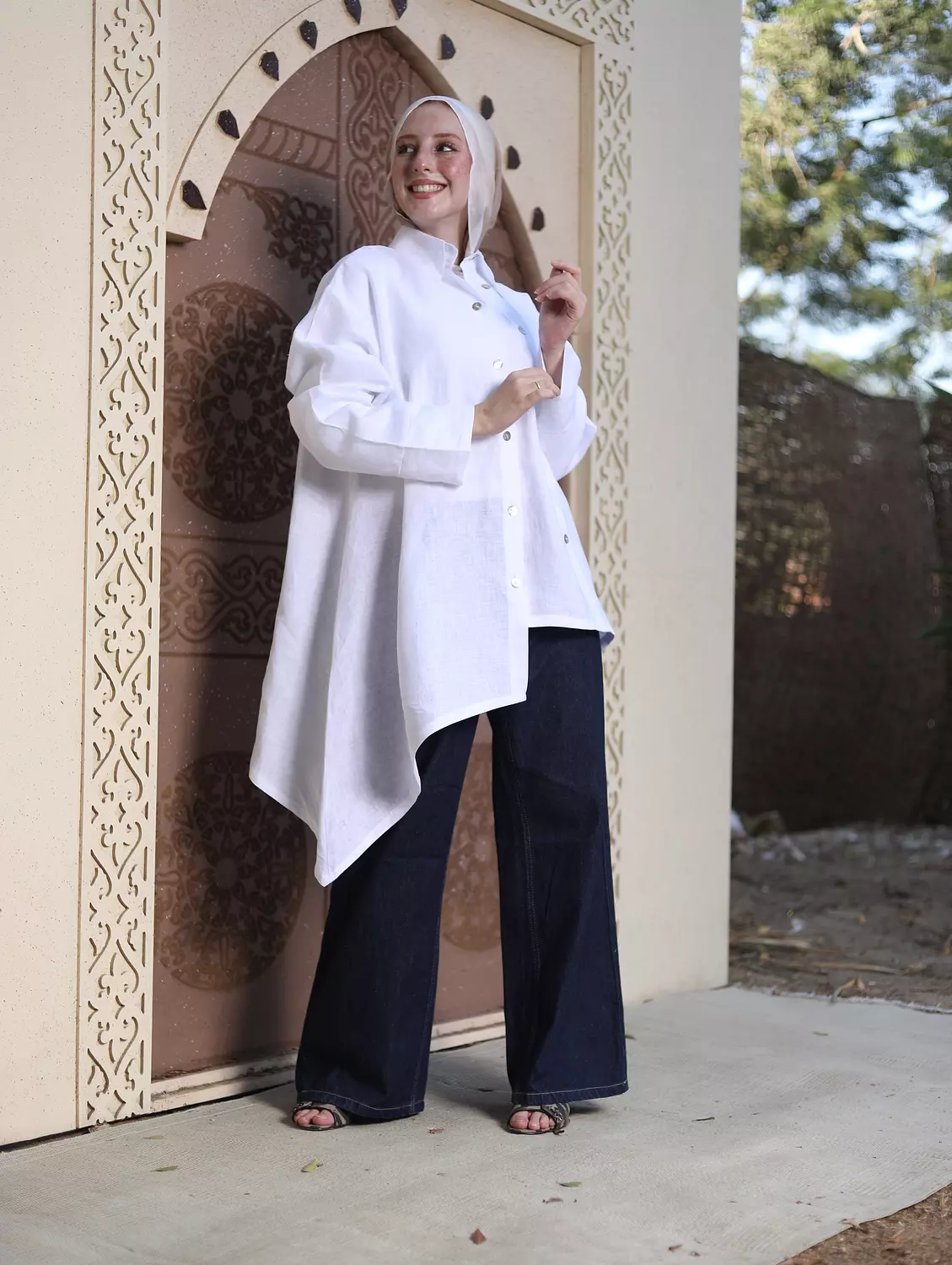 HIGH-LOW LINEN Shirt in white 1