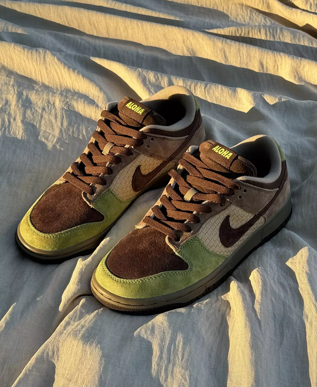 Nike DUNK SB ALOHA  image