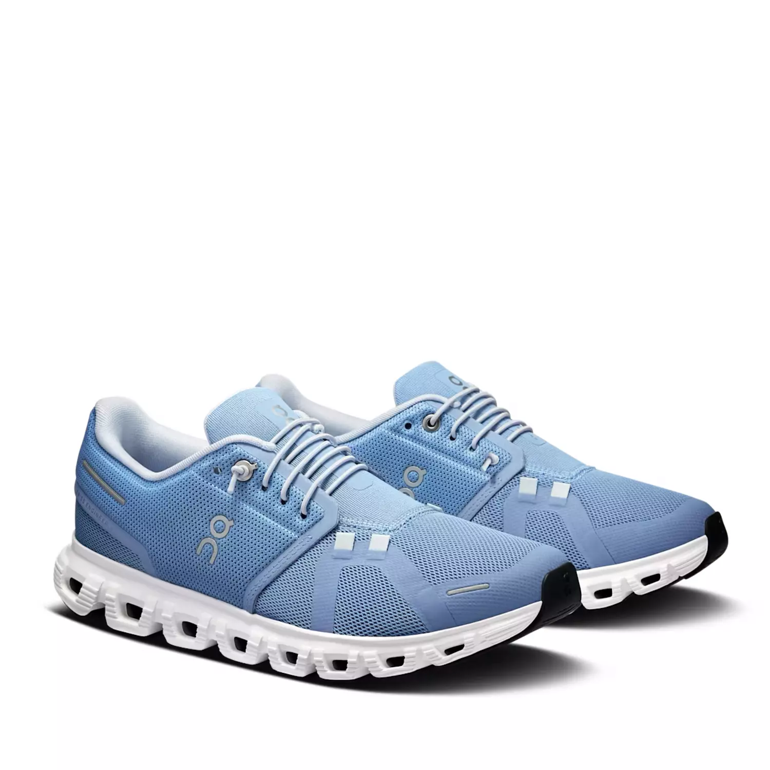 On Running Cloud 6 Chambray White  3