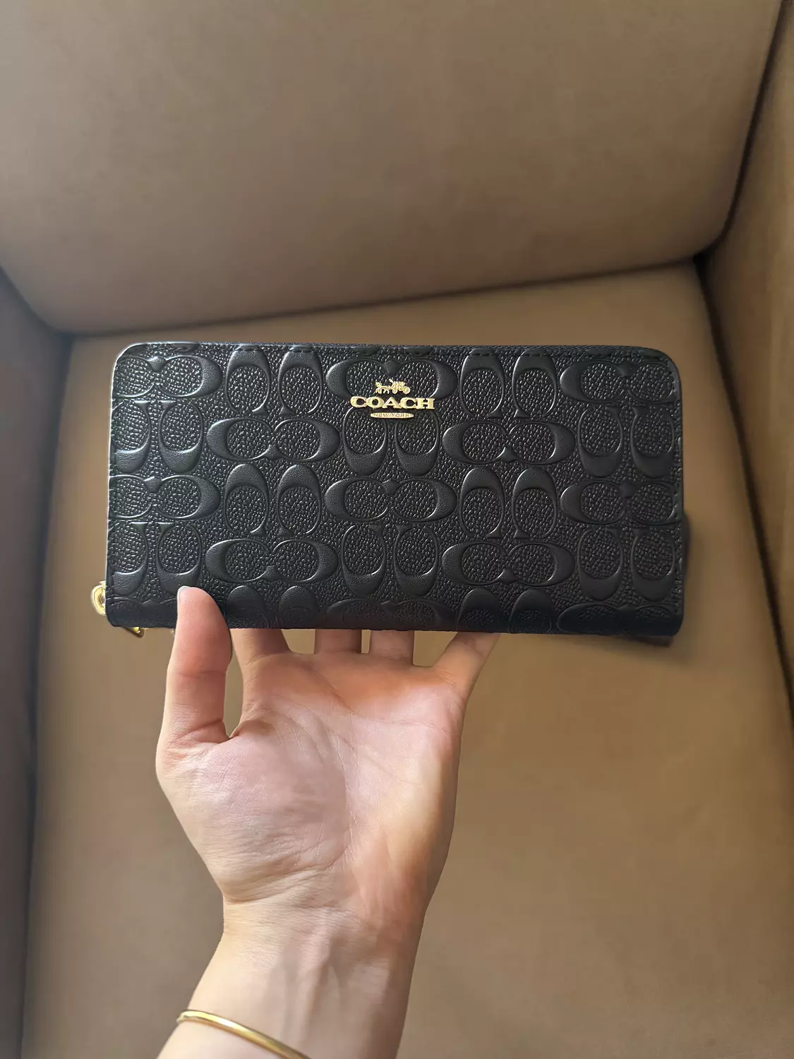 LONG ZIP AROUND WALLET IN SIGNATURE CANVAS 2