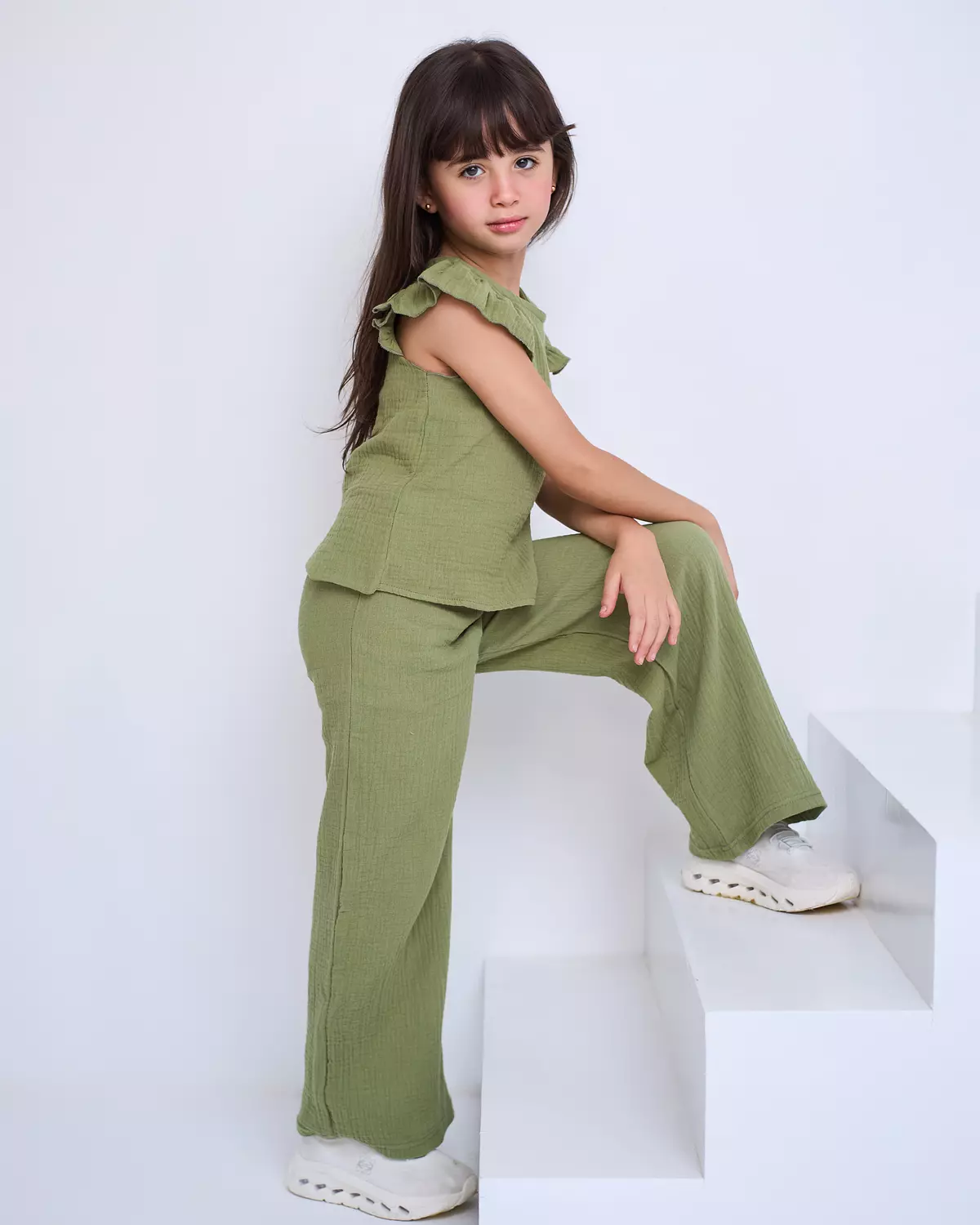 Miral olive image