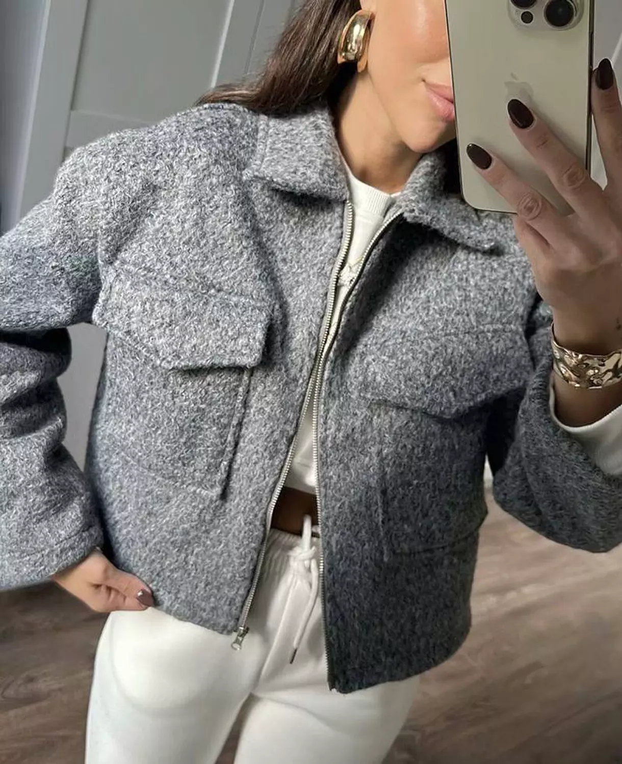 Cropped jacket with zipper  1
