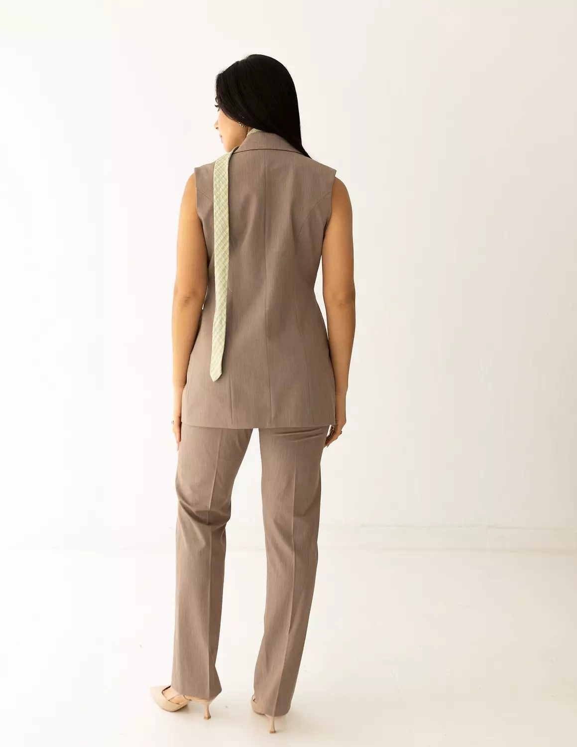 Mocha Light long vest  2