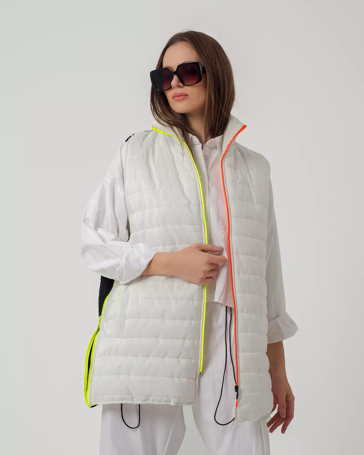 White Pump Vest With Funky Zipper 1