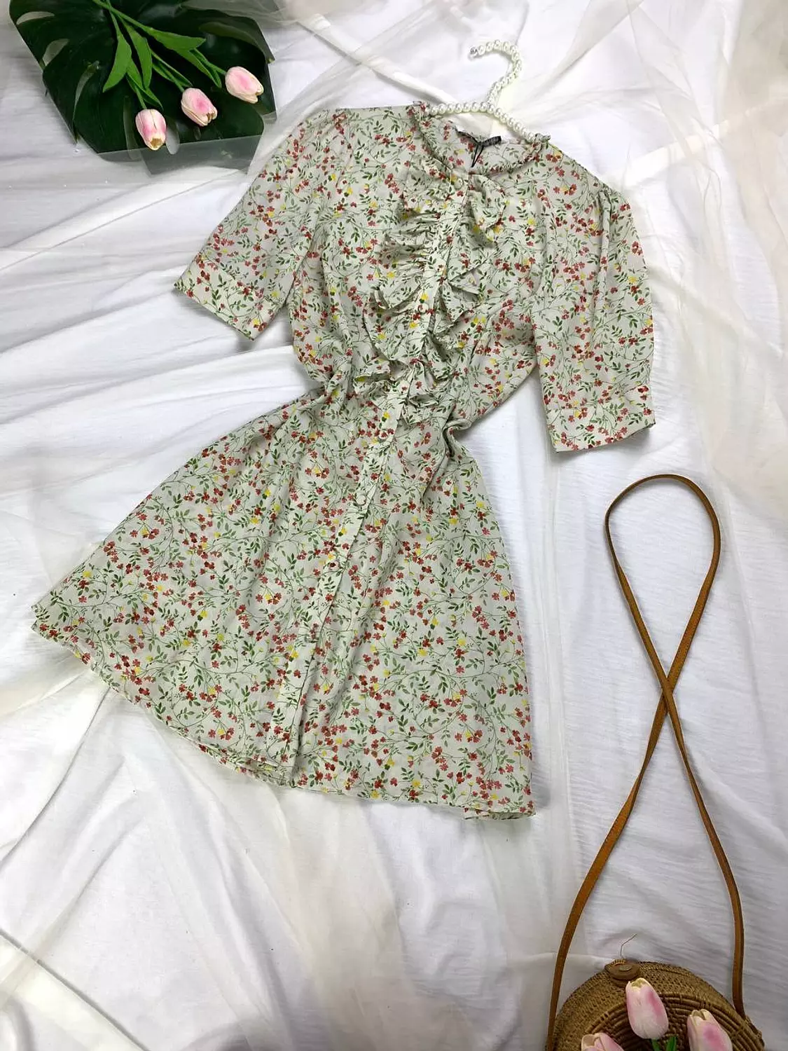 Floral crepe dress from Zara   Size S to 50:55 k   For 425 image
