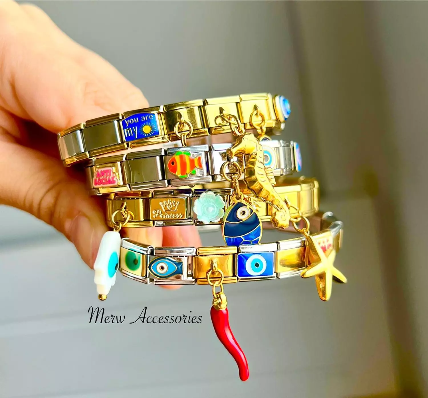 <p style="text-align: center"><span style="color: rgb(30, 41, 59)"><strong>Italian bracelet</strong></span></p>