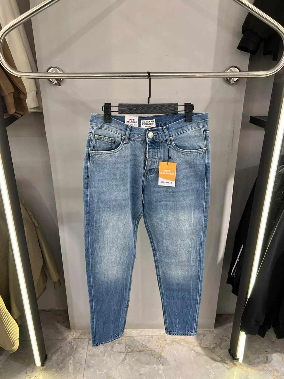 PULL & BEAR RELAXED FIT JEANS 6