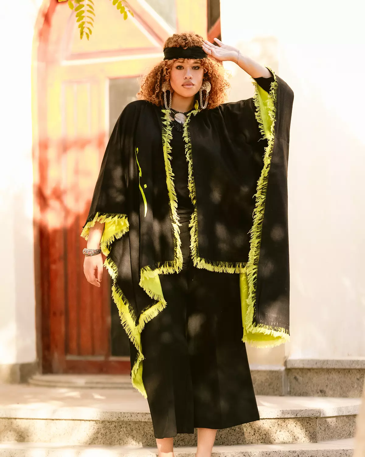 Hayat Puncho Black& Neon 3