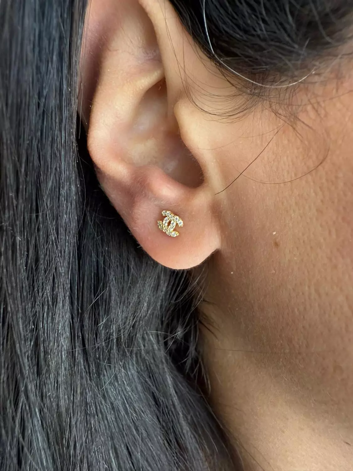 Small two connected circles silver earrings gold plated image