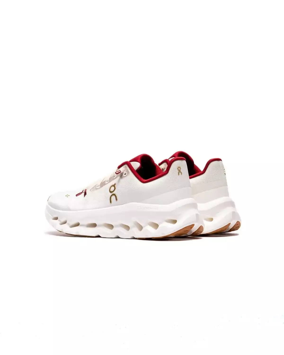 On Running Cloud tilt Ivory Rock 2